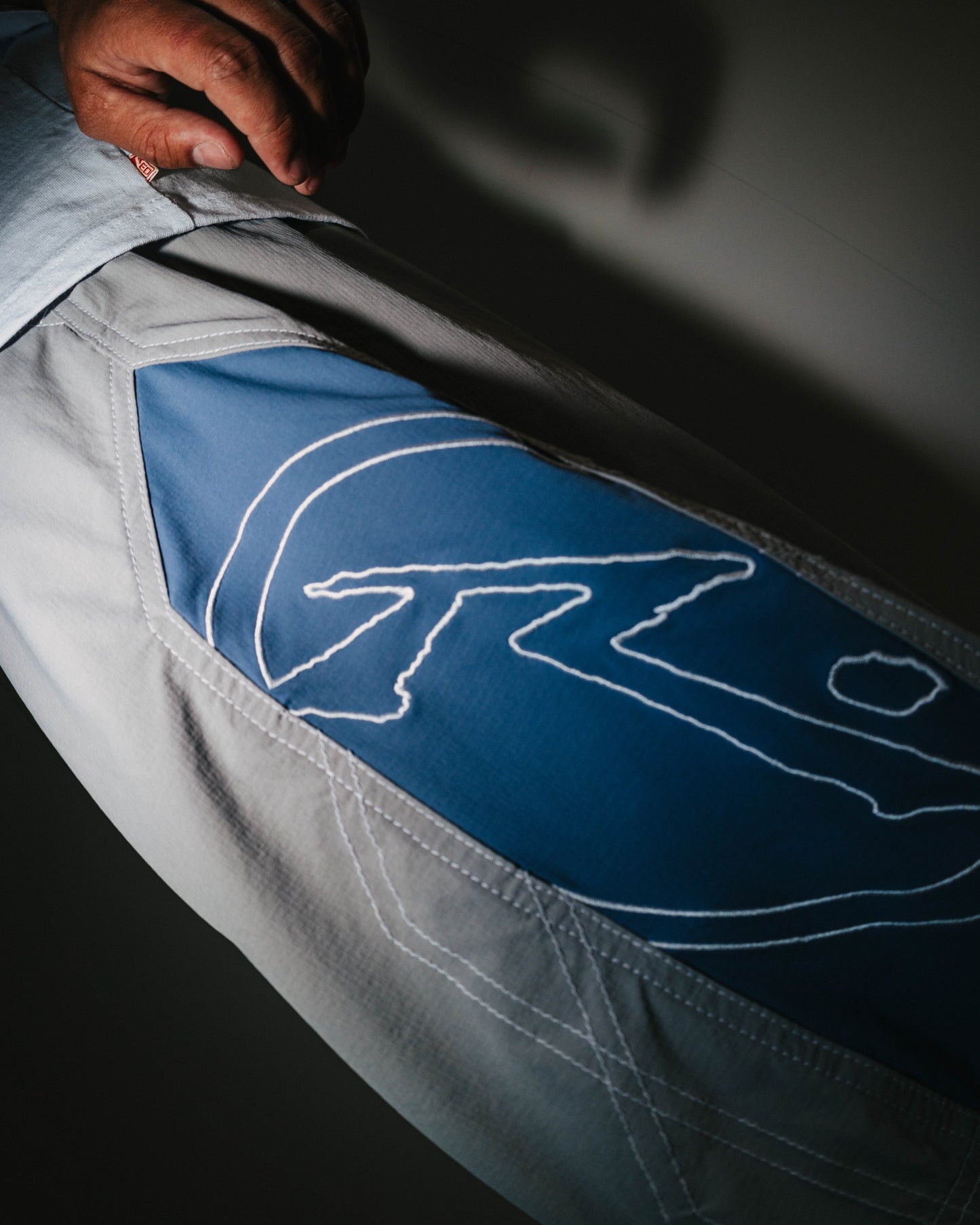 TOMBSTONES 2.0 HYBRID WAIST BOARDSHORT