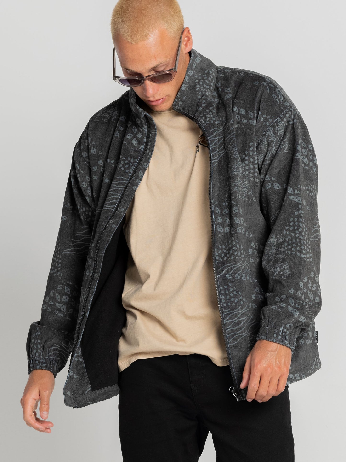 BLACK ICE ZIP THRU JACKET