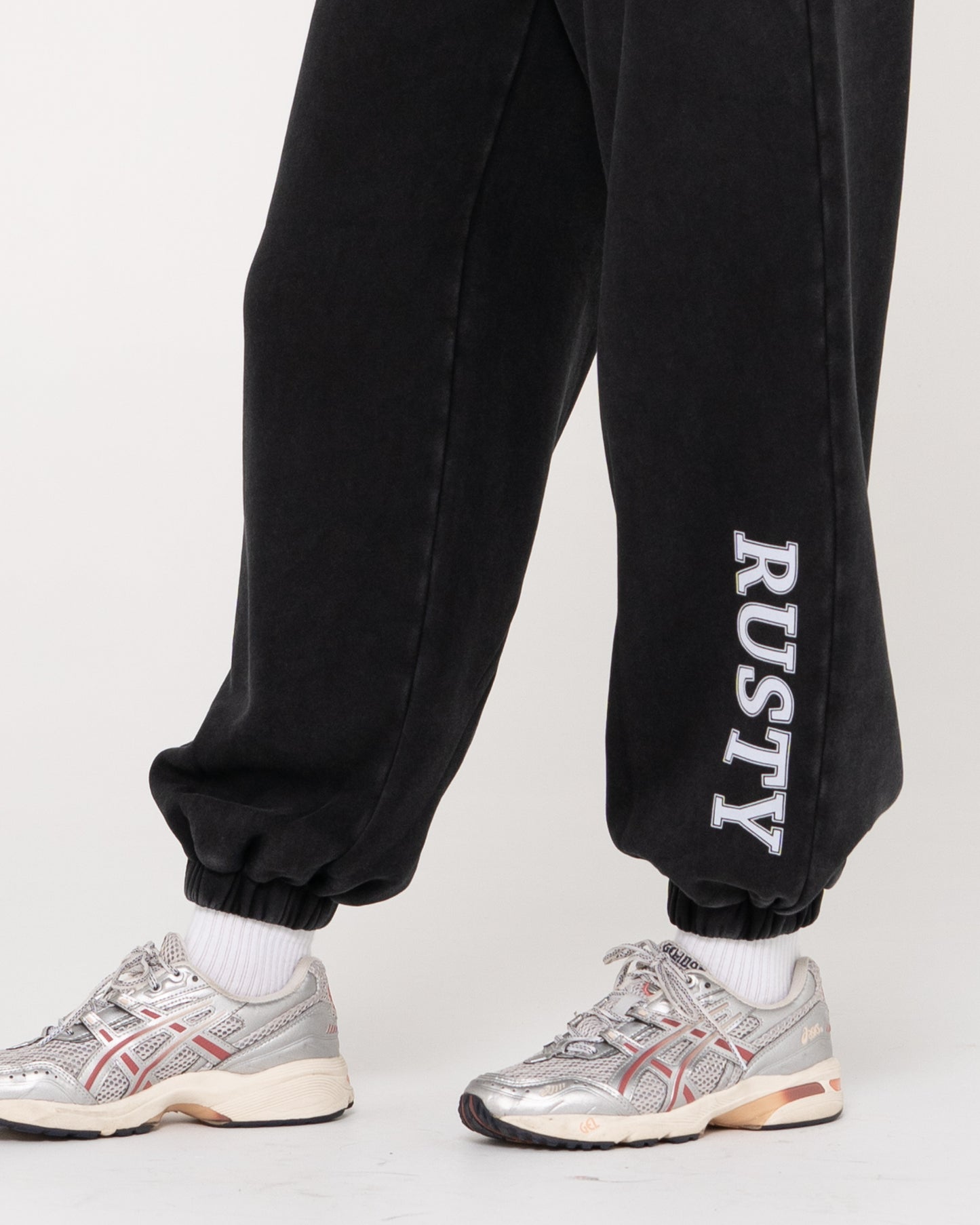RUSTY OVERSIZE TRACKPANT