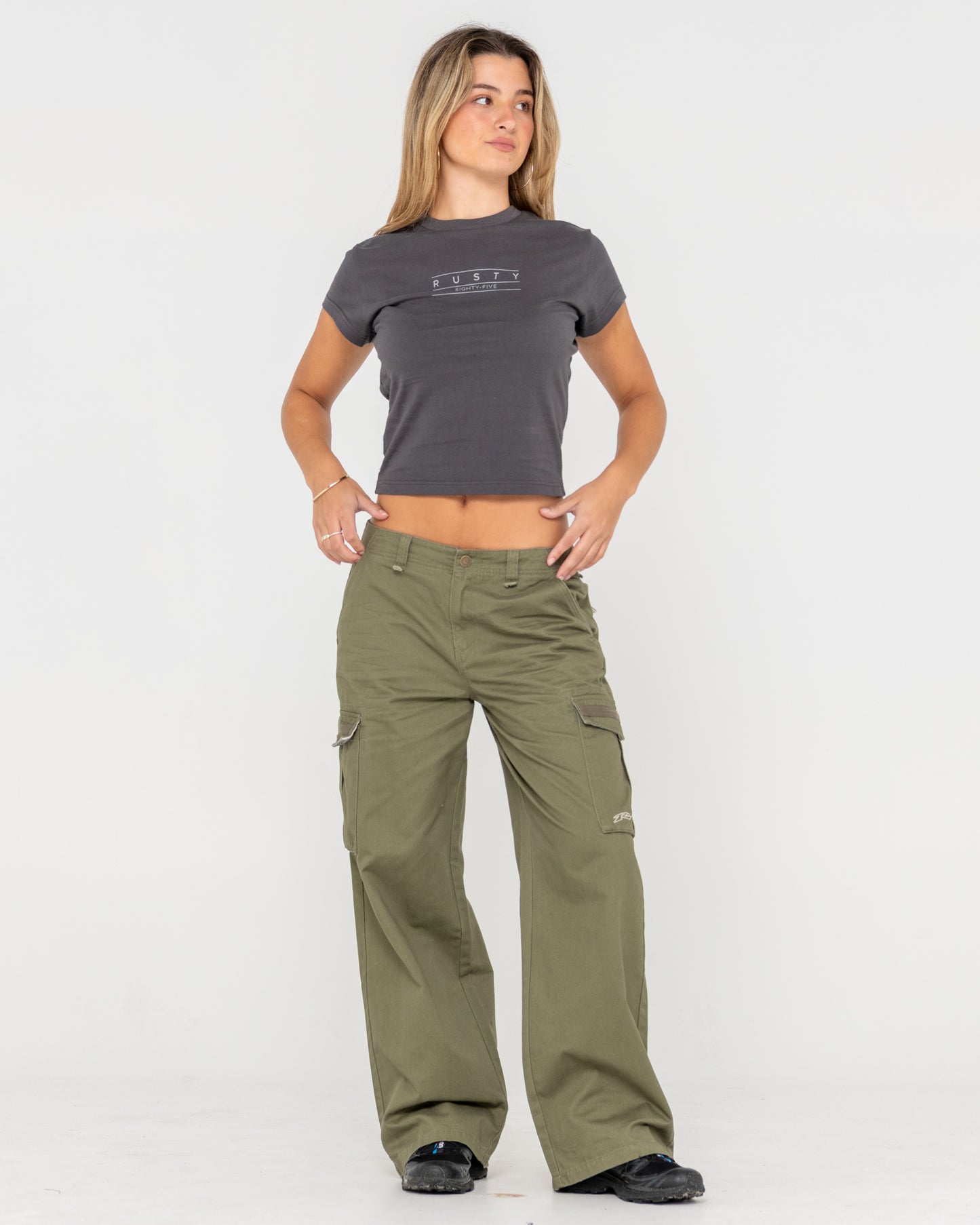 TANK GIRL LOW RISE WIDE FIT CARGO PANT