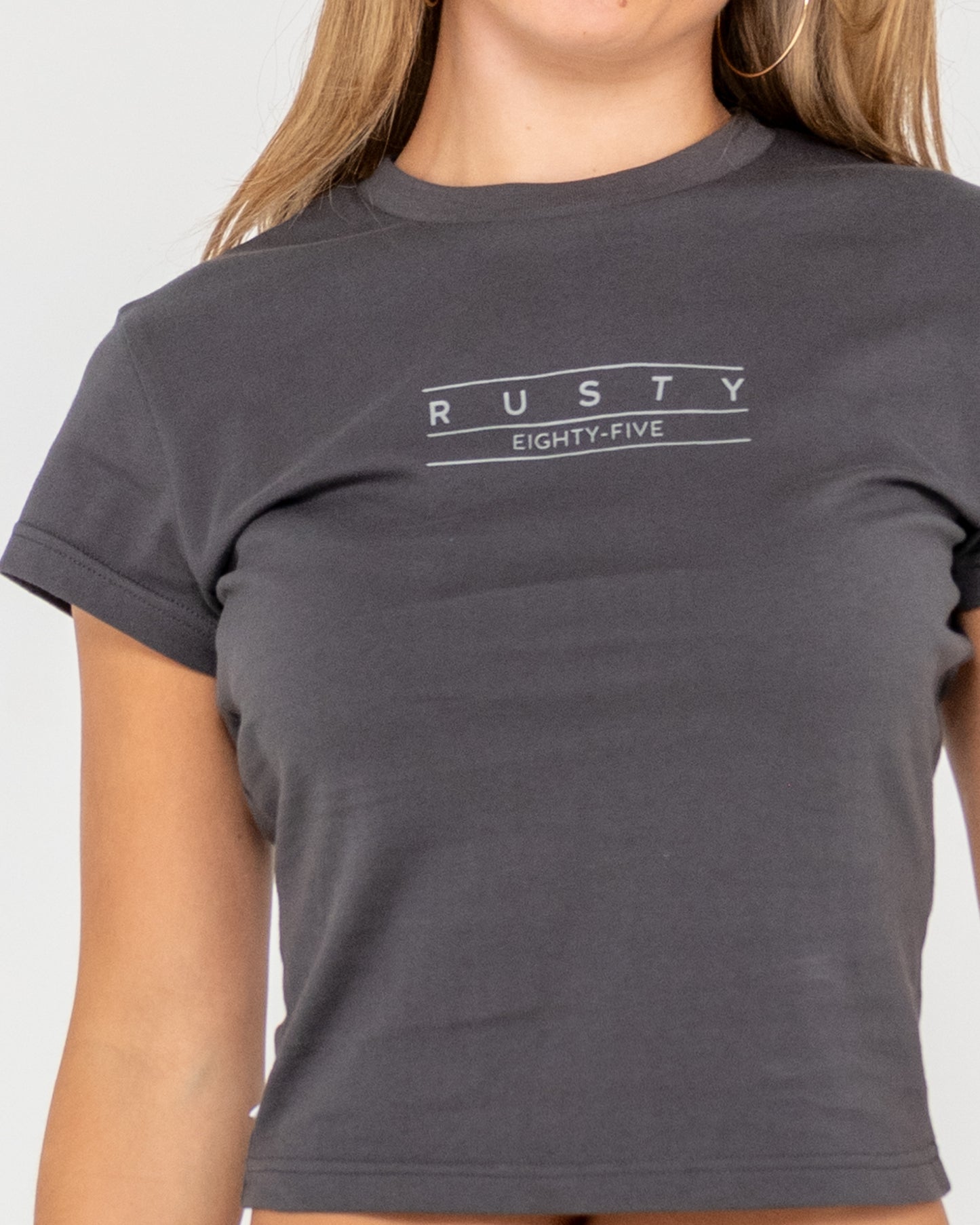 RUSTY ESSENTIALS SKIMMER BABY TEE