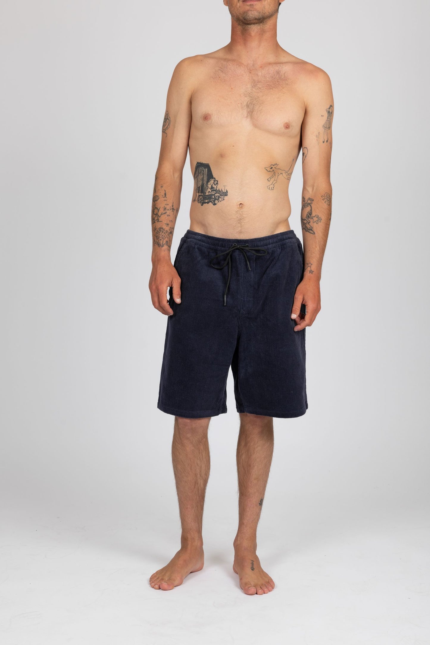 TRIPPED WALKSHORT