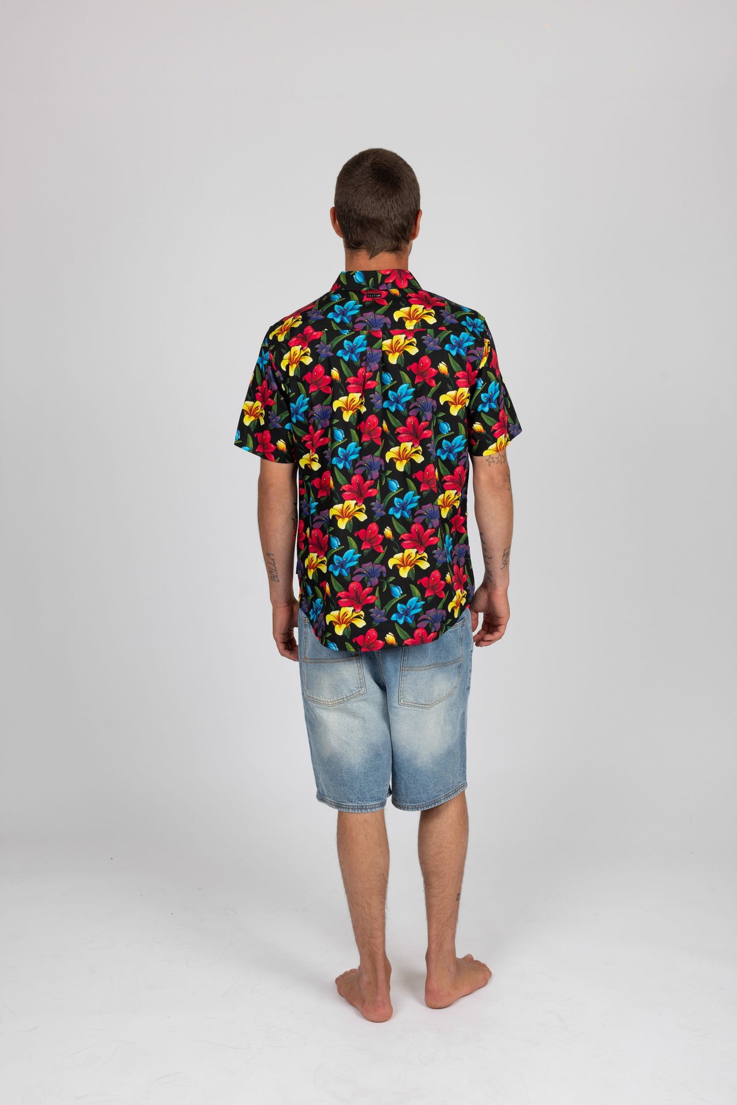 LILIES WOVEN SHORT SLEEVE SHIRT