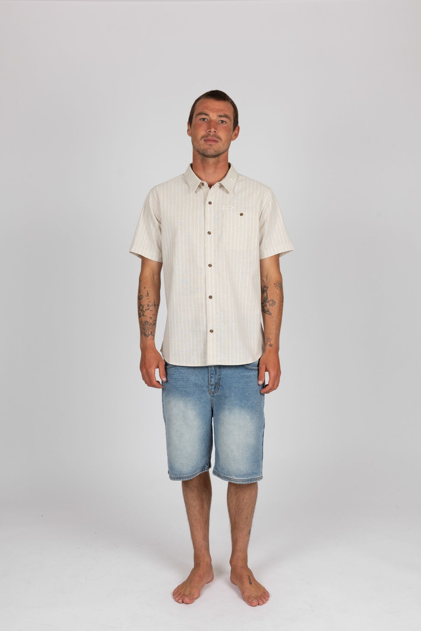 NO GLYPHS WOVEN SHORT SLEEVE SHIRT