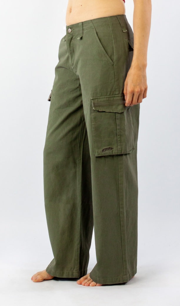 TANK GIRL LOW RISE WIDE FIT CARGO PANT