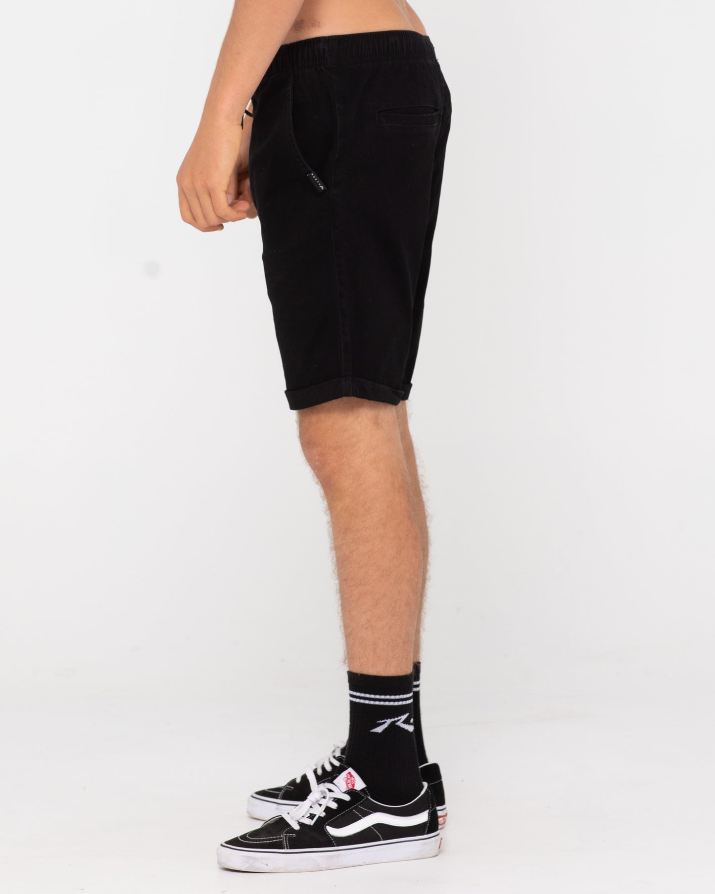 HOOKED ON 18 ELASTIC SHORT