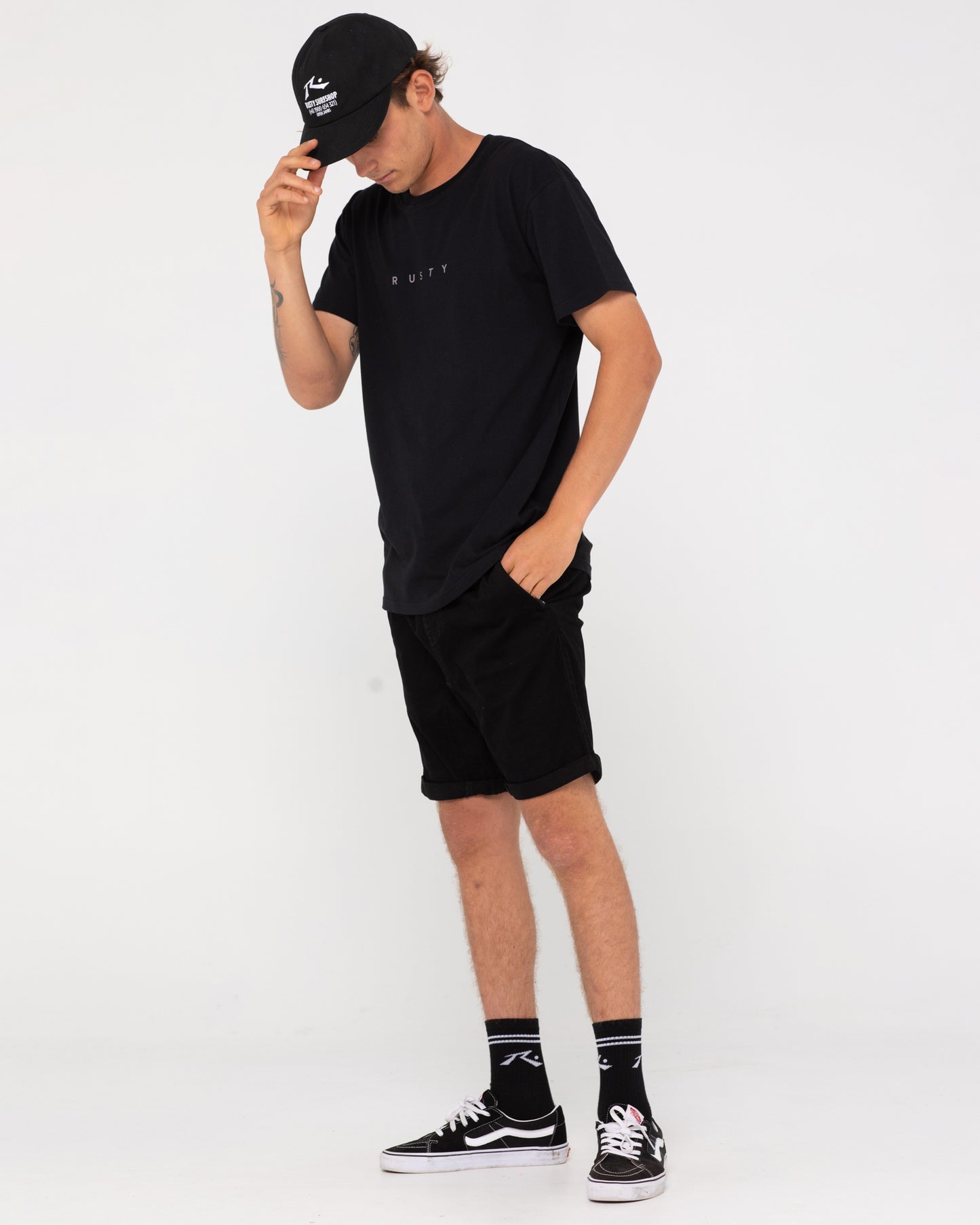 HOOKED ON 18 ELASTIC SHORT
