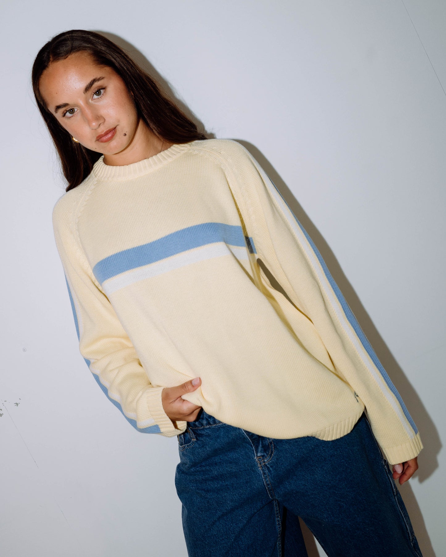 WHITE LINES LONG SLEEVE CREW NECK KNIT