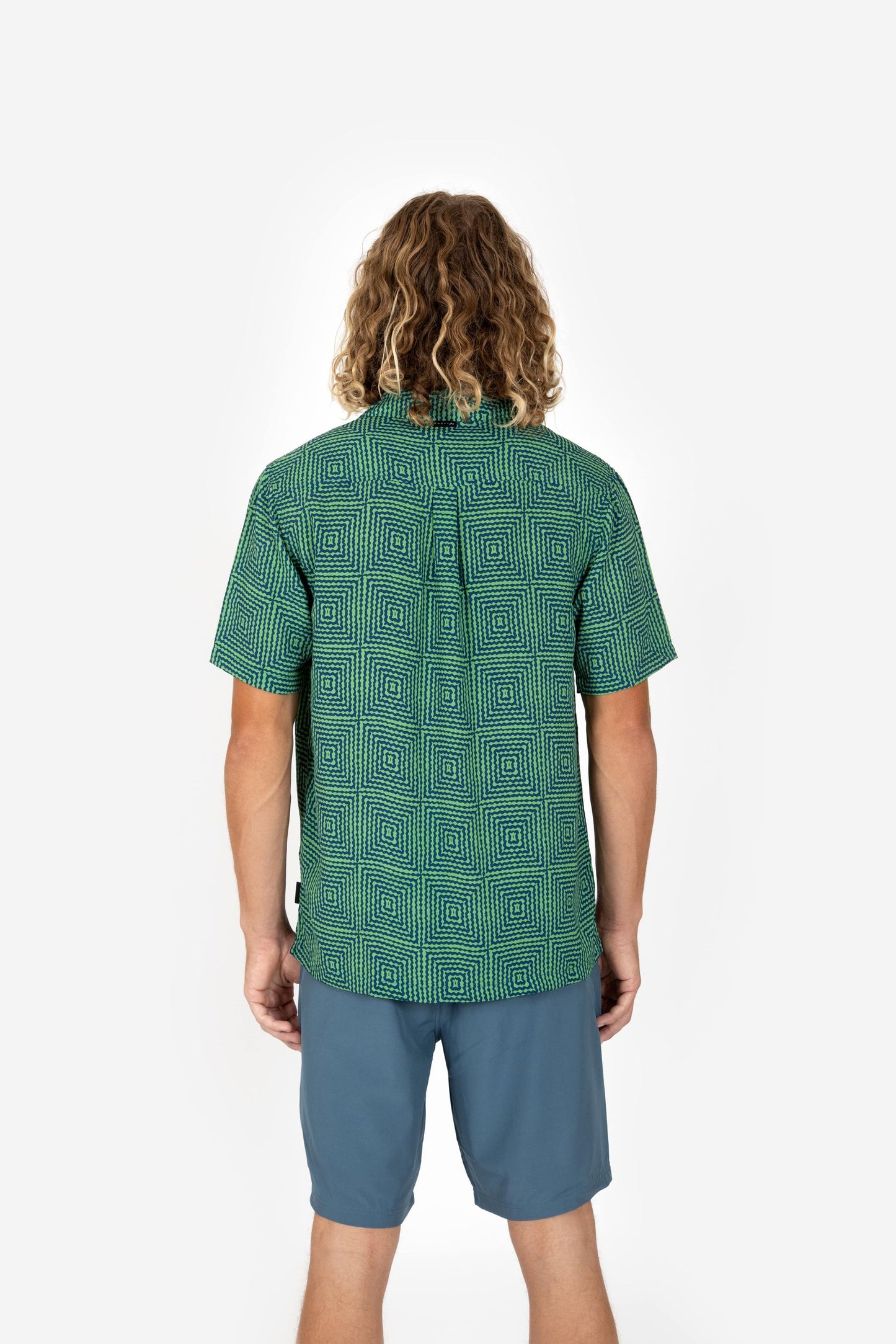 LOWDOWN SHIRT