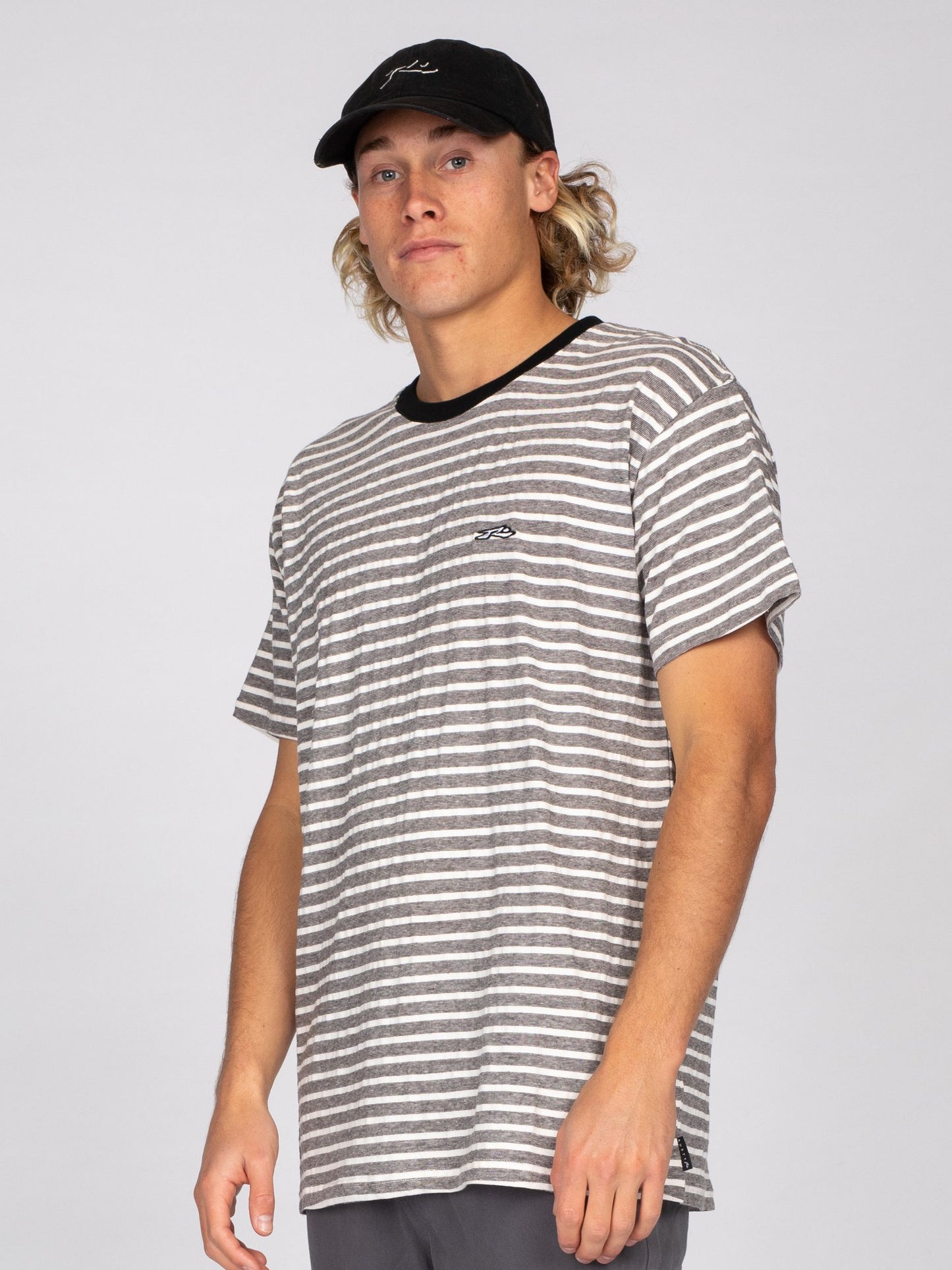 NOTEPAD FASHION SHORT SLEEVE TEE
