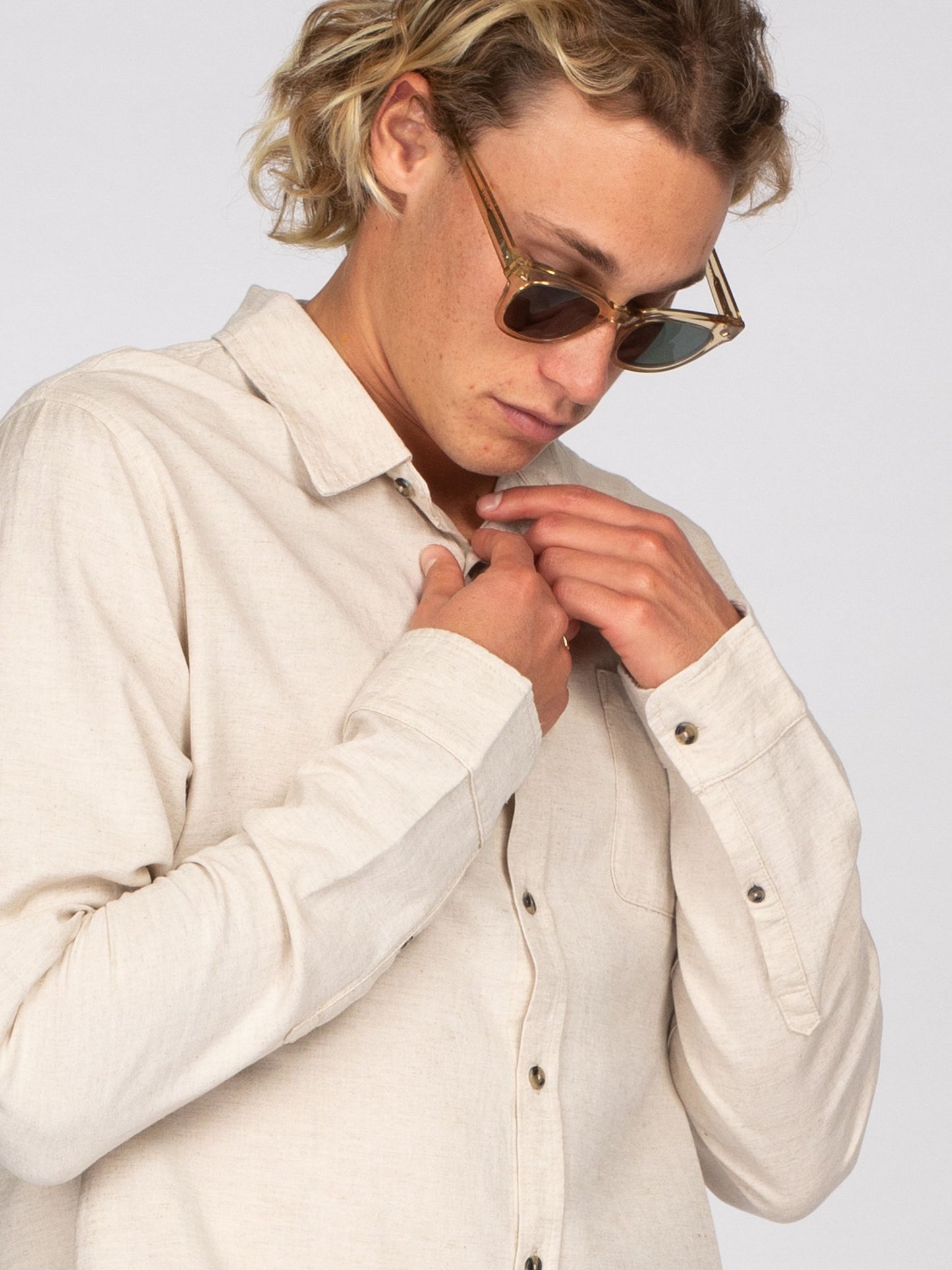 OVERTONE LONG SLEEVE LINEN SHIRT