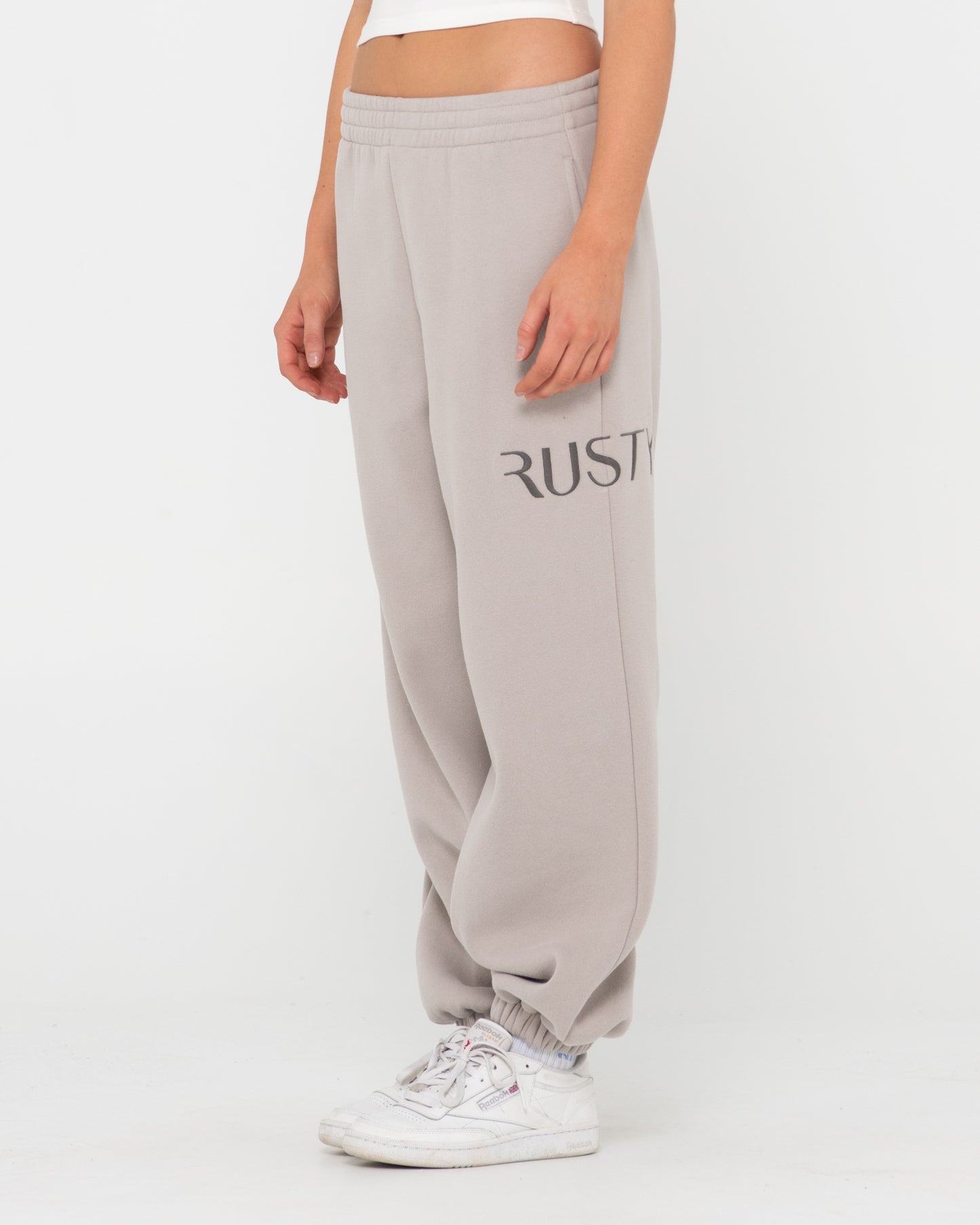 RUSTY SIGNATURE OVERSIZE TRACKPANT
