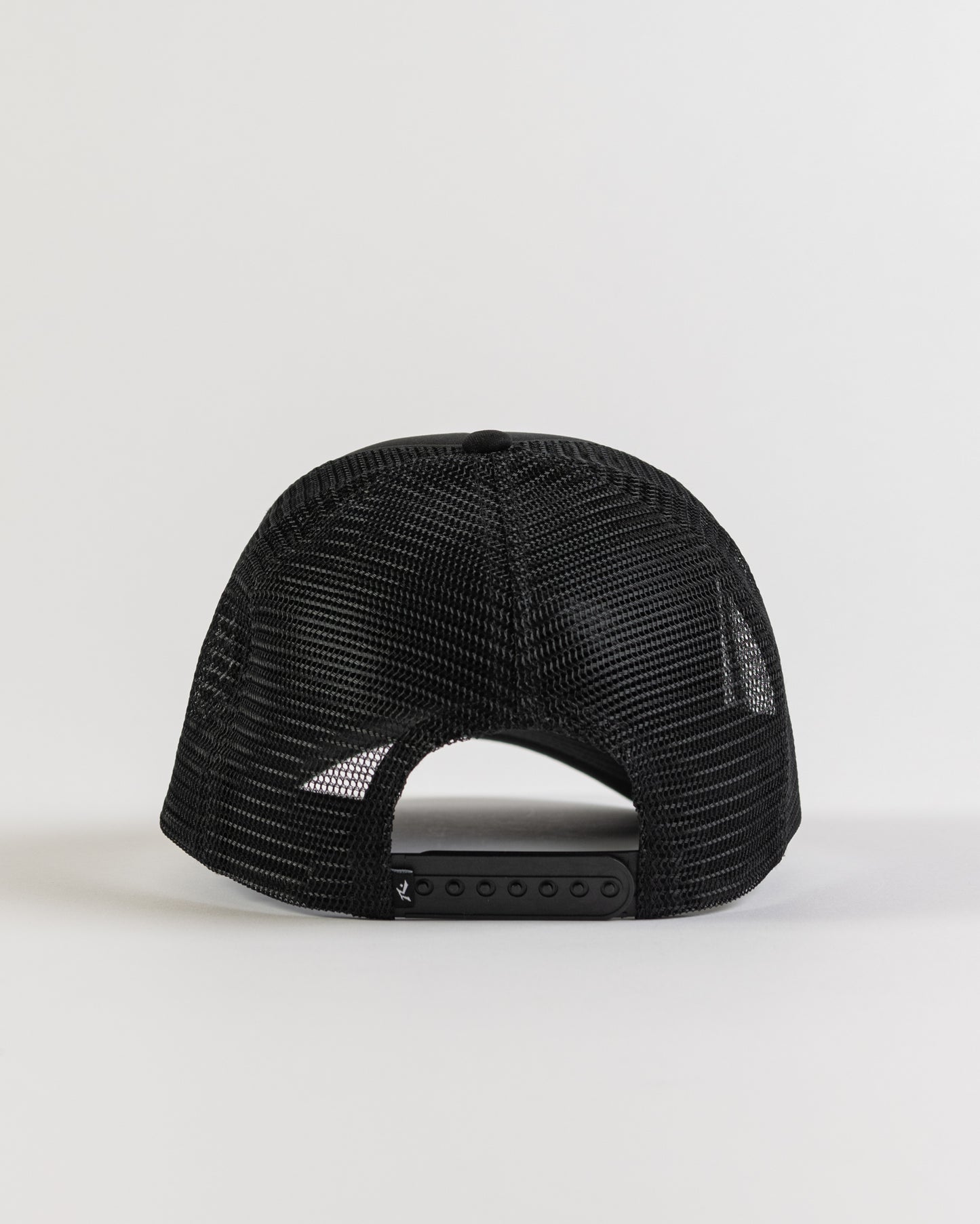 DOMINATION TRUCKER CAP