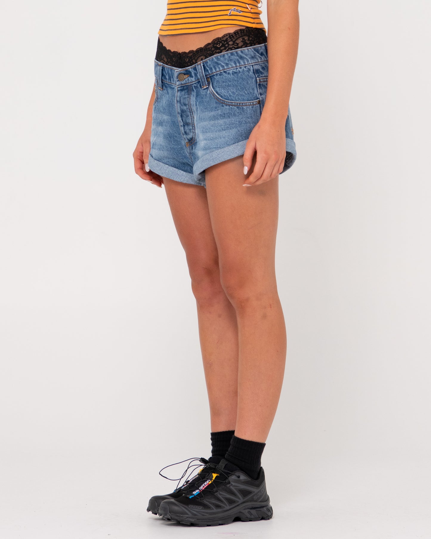 PHEONIX LOW RISE DENIM MINI SHORT