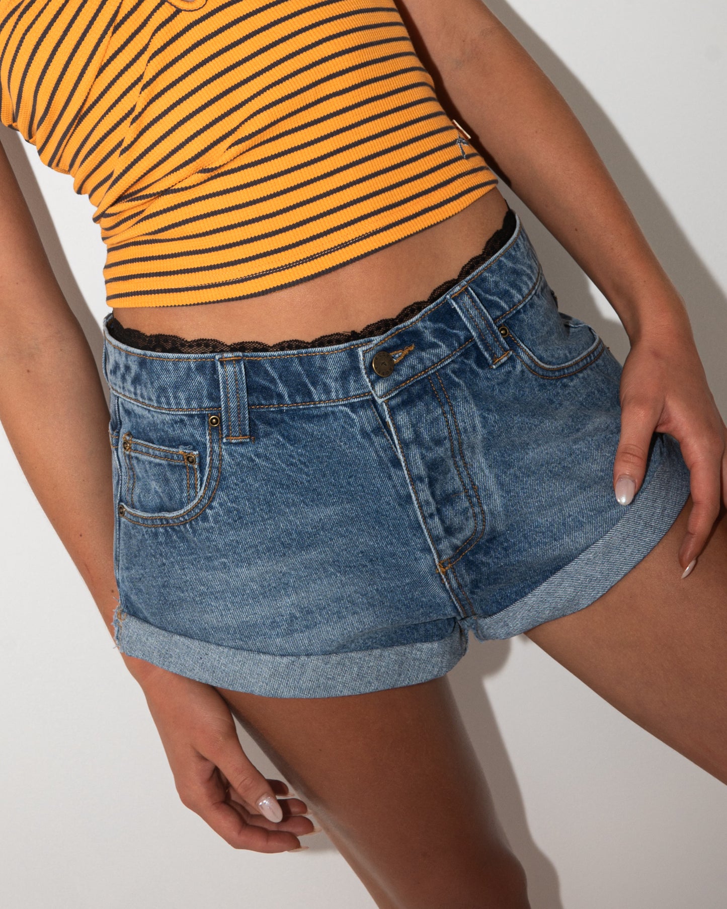 PHEONIX LOW RISE DENIM MINI SHORT