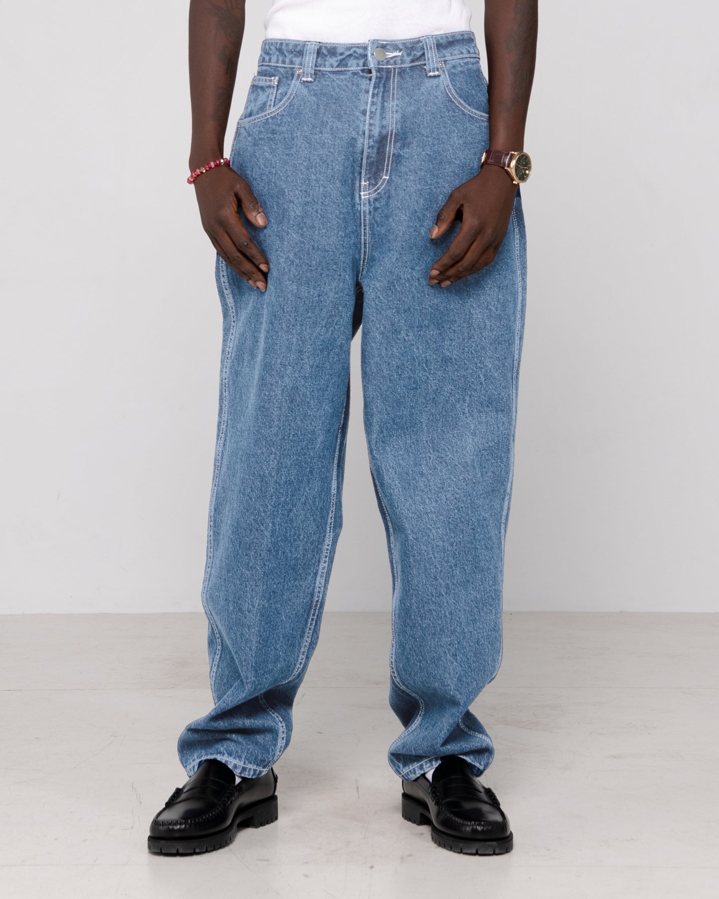 TRUSTY TAPERED DENIM JEAN