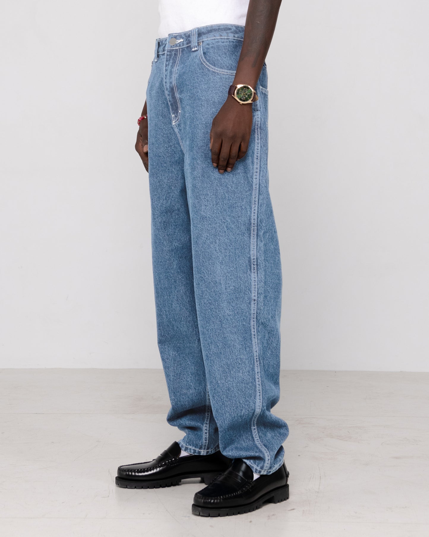 TRUSTY TAPERED DENIM JEAN