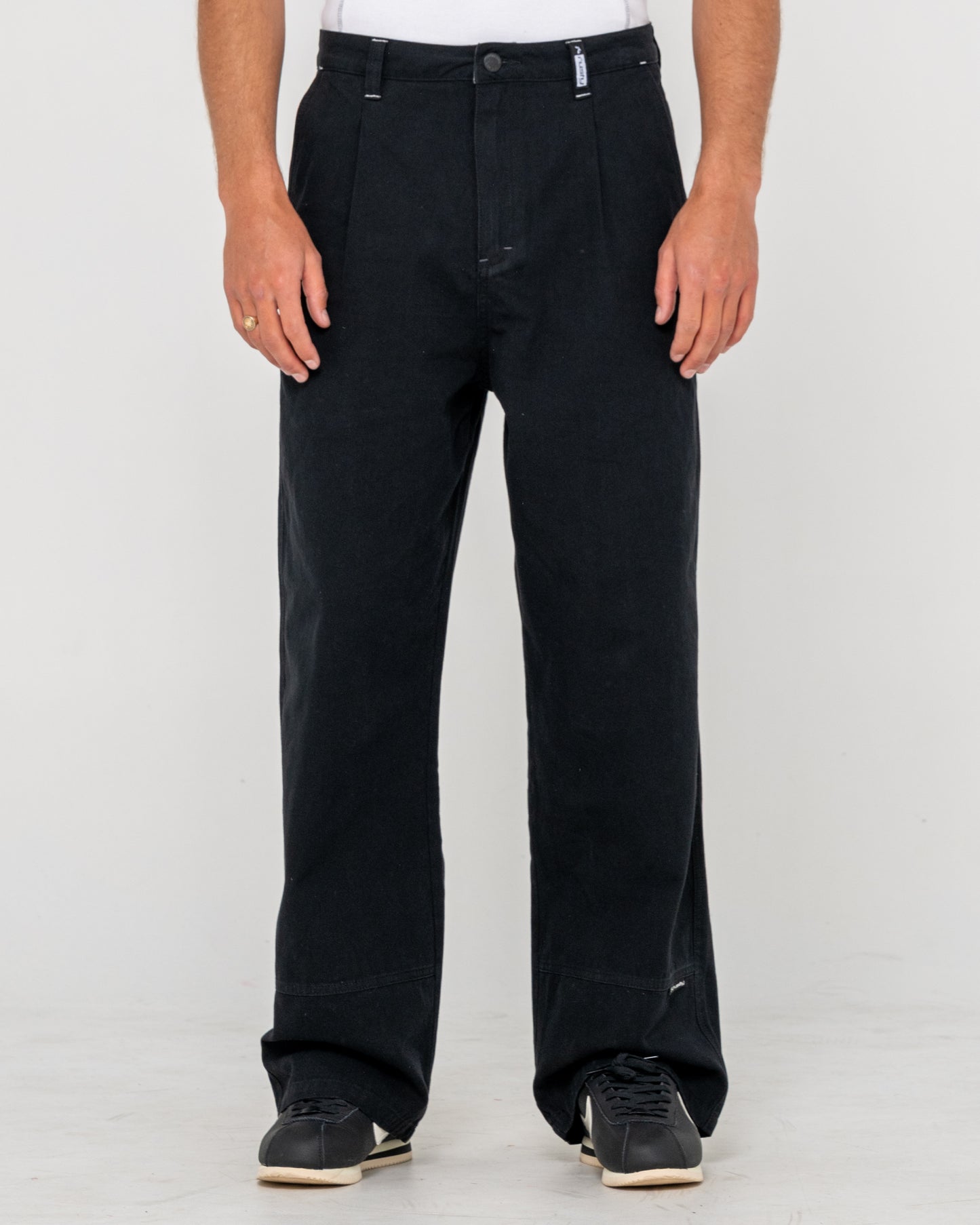 SHINDAWG PLEATED BAGGY PANT