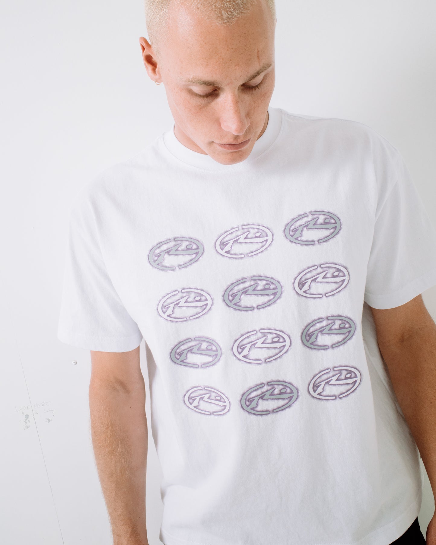 HEAT CHECK SHORT SLEEVE TEE