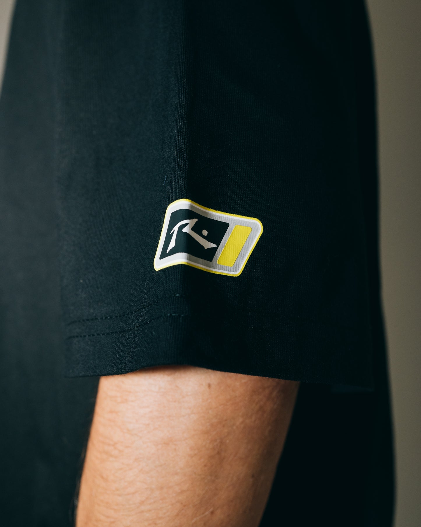 SHIFTER SHORT SLEEVE TEE