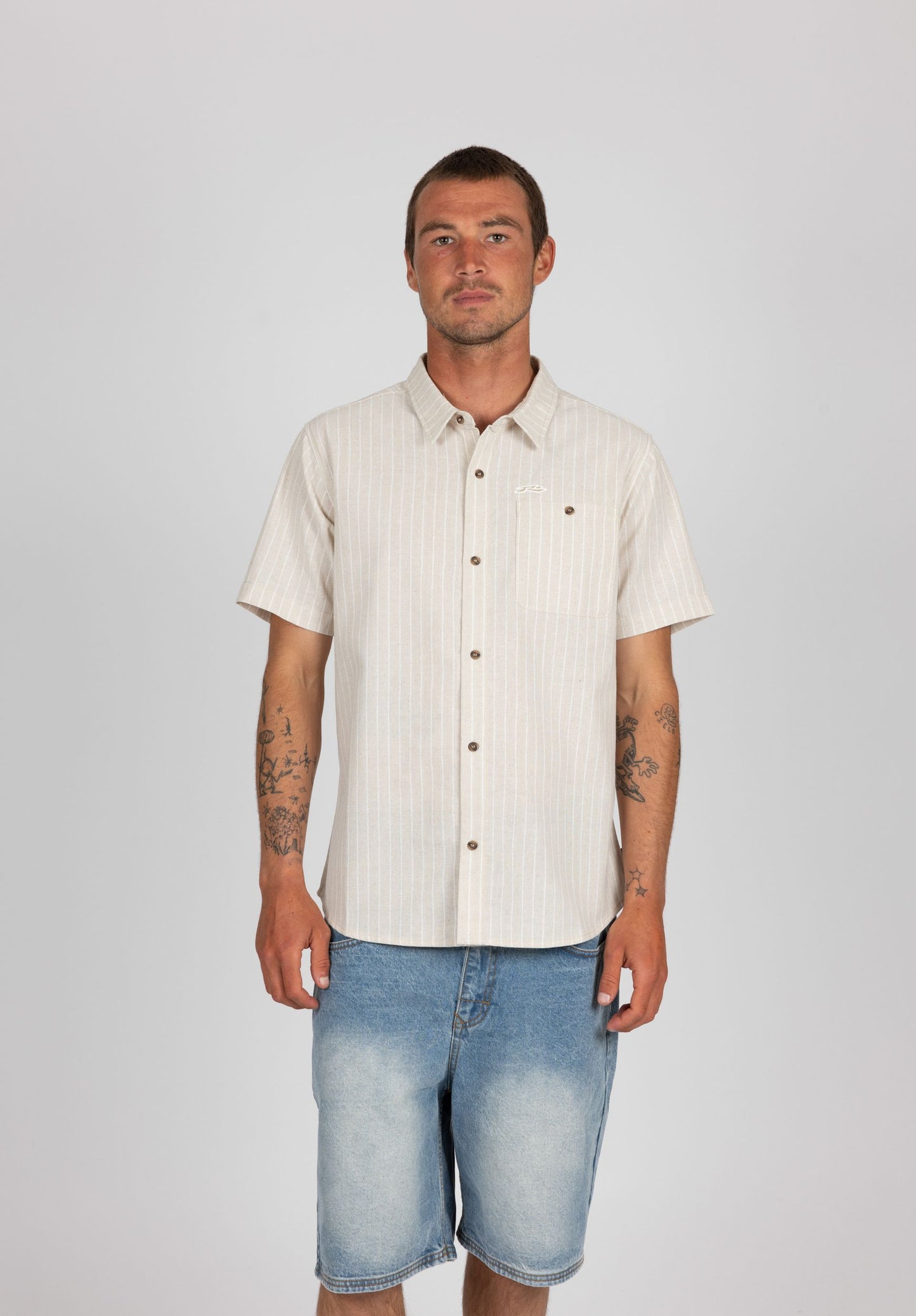 NO GLYPHS WOVEN SHORT SLEEVE SHIRT