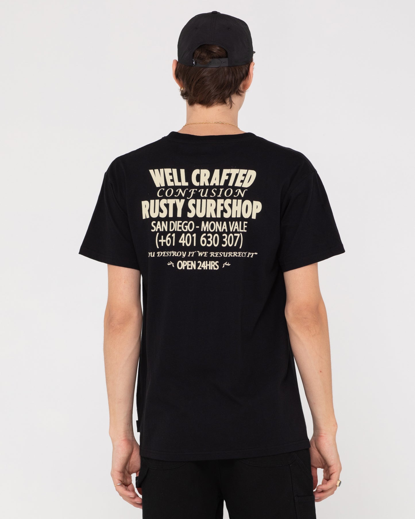 SHAPE STORE MERCH SHORT SLEEVE TEE