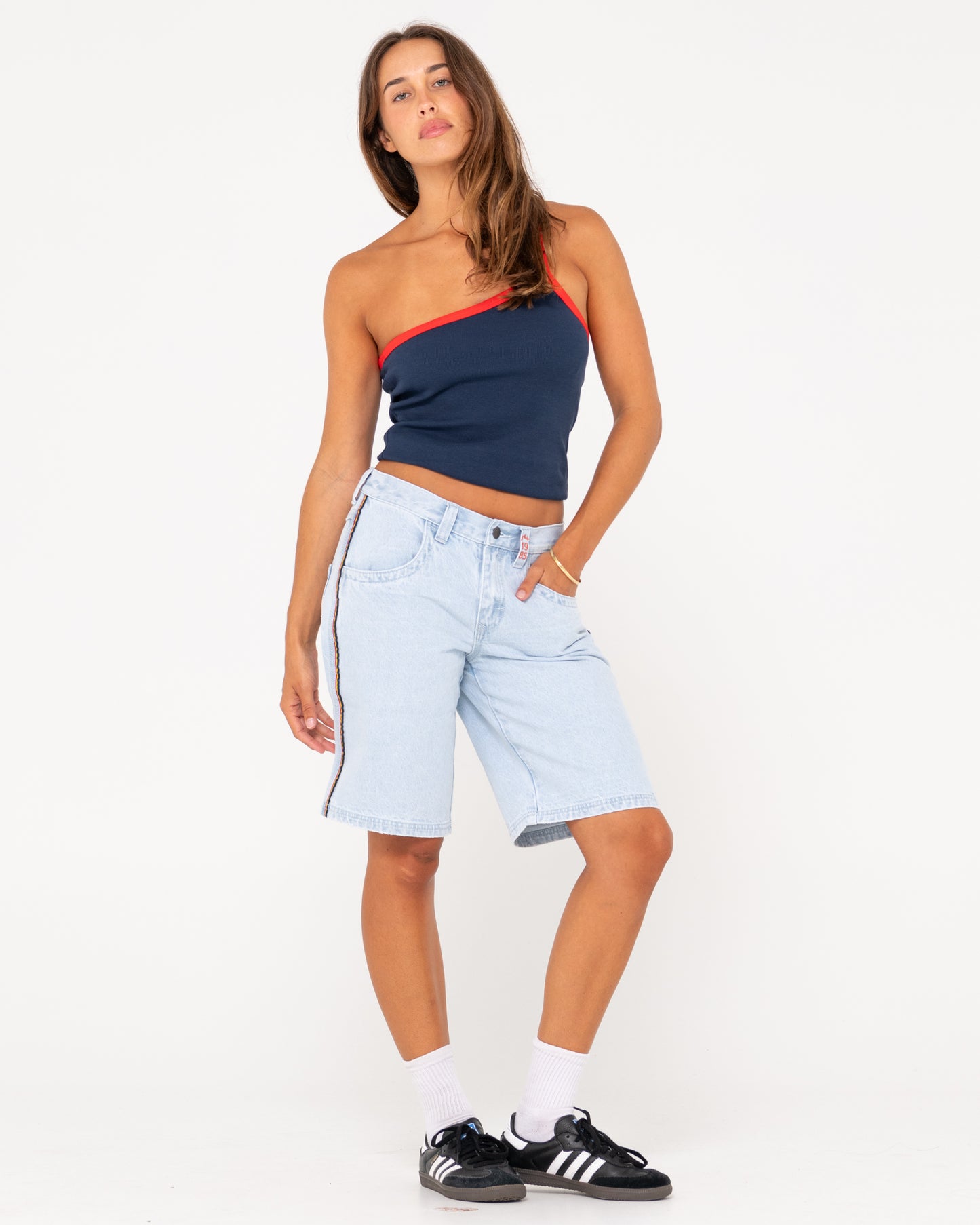FLIP MOMMY LOW RISE WIDE LEG DENIM JORT