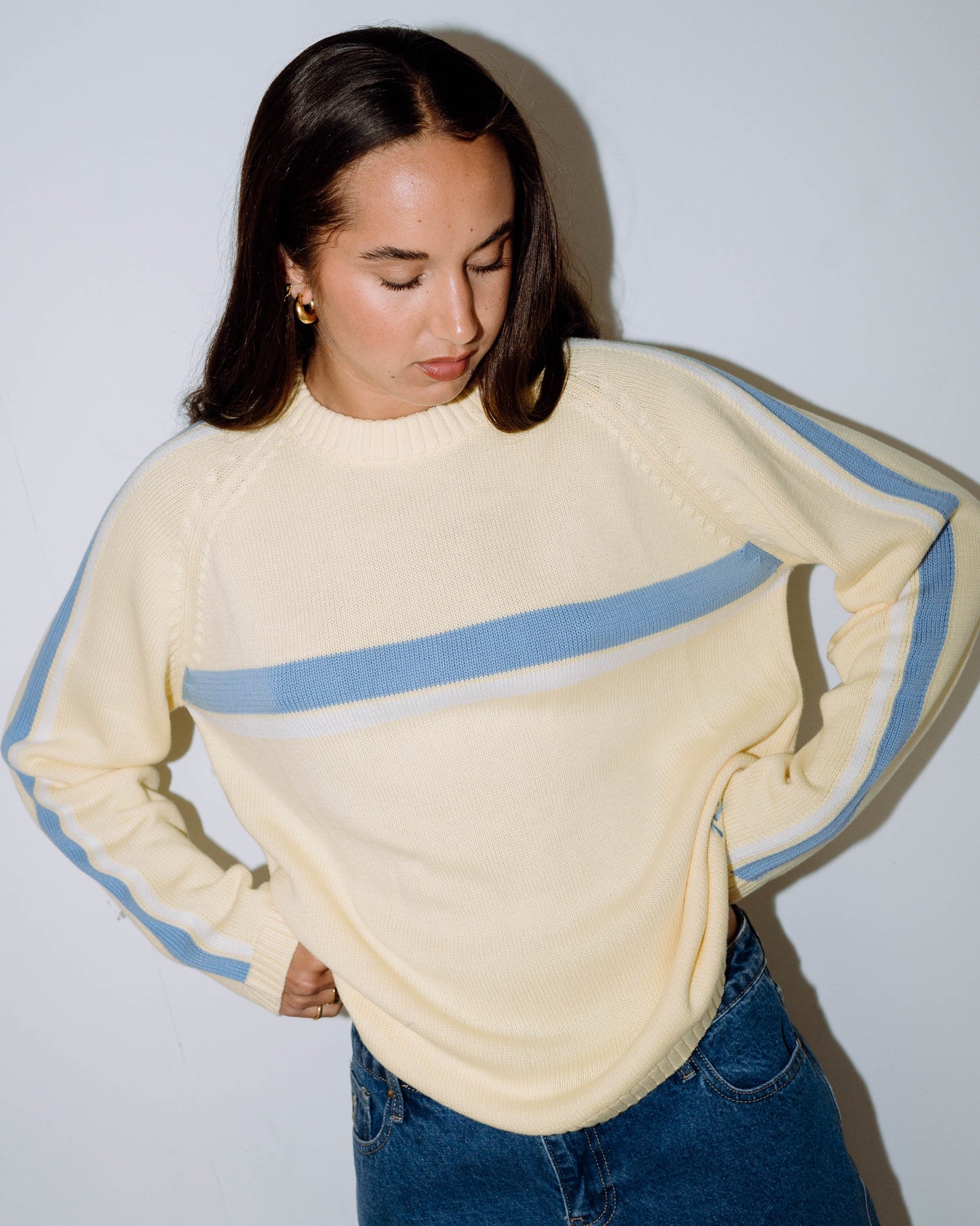 WHITE LINES LONG SLEEVE CREW NECK KNIT