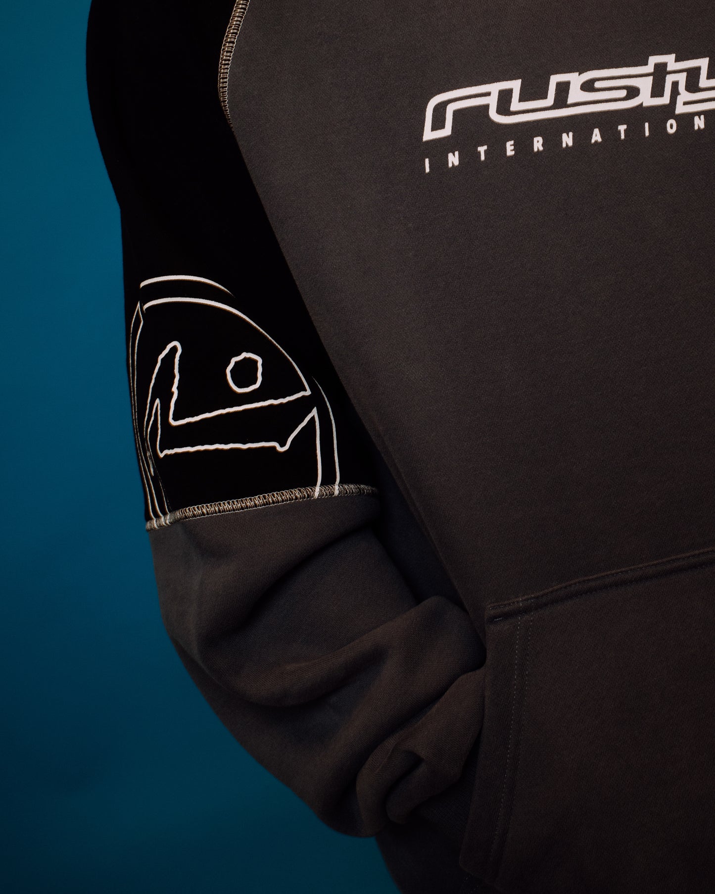 INCOGNITO HOODED FLEECE