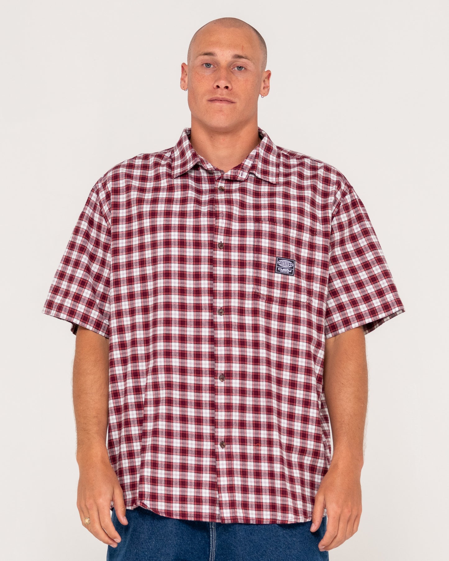 WORLDWIDE CURVED HEM SHORT SLEEVE SHIRT