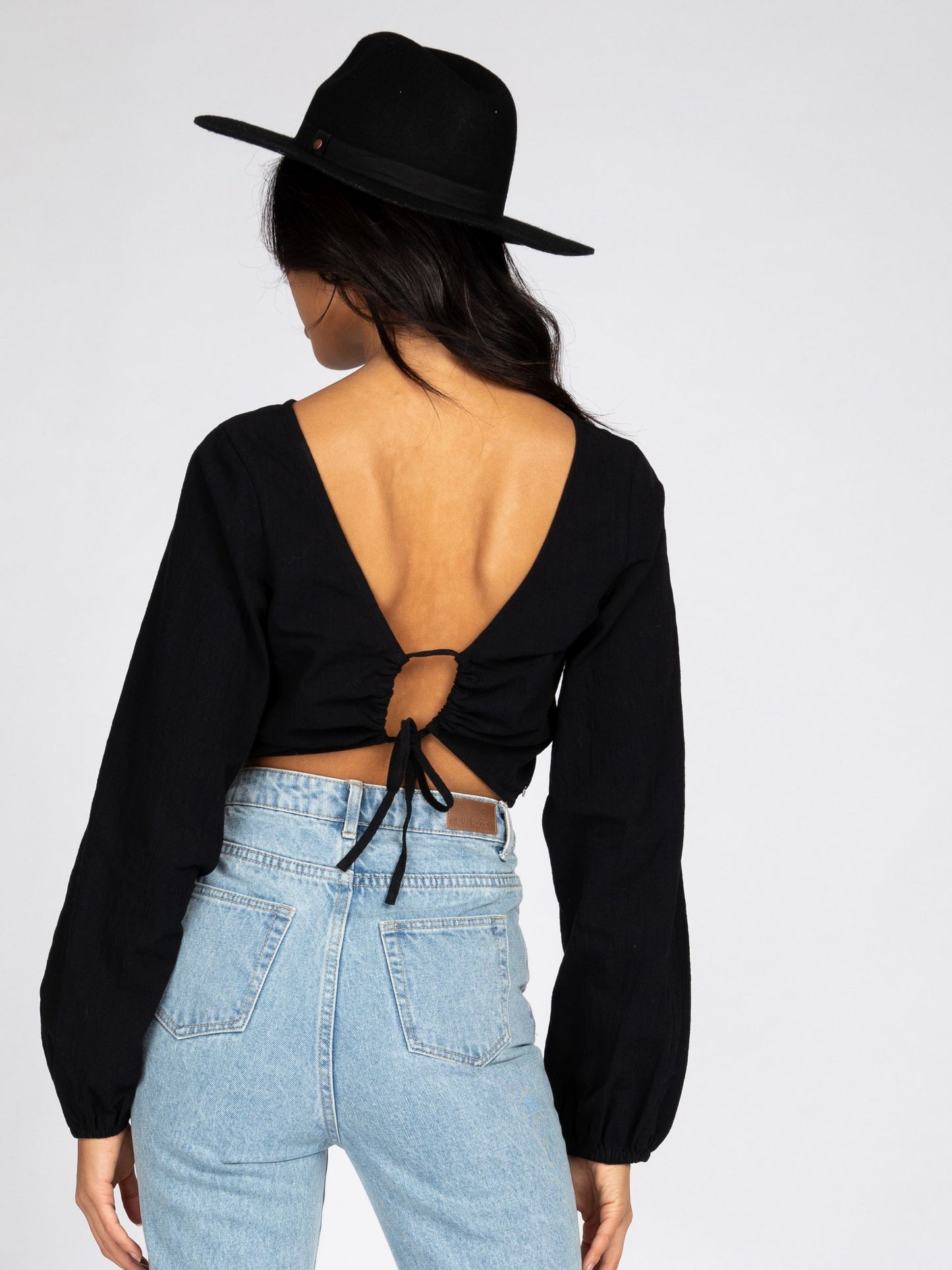 FREESIA REVERSIBLE LONG SLEEVE TOP