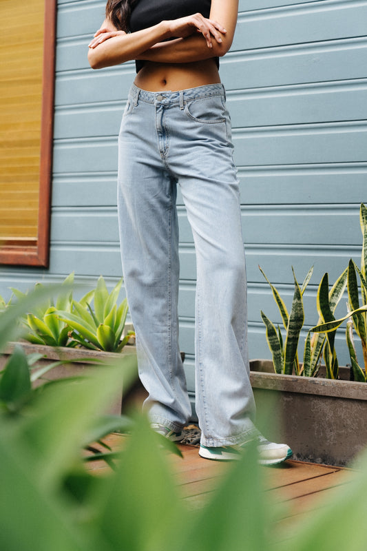 MID RISE STRAIGHT JEAN - SBH