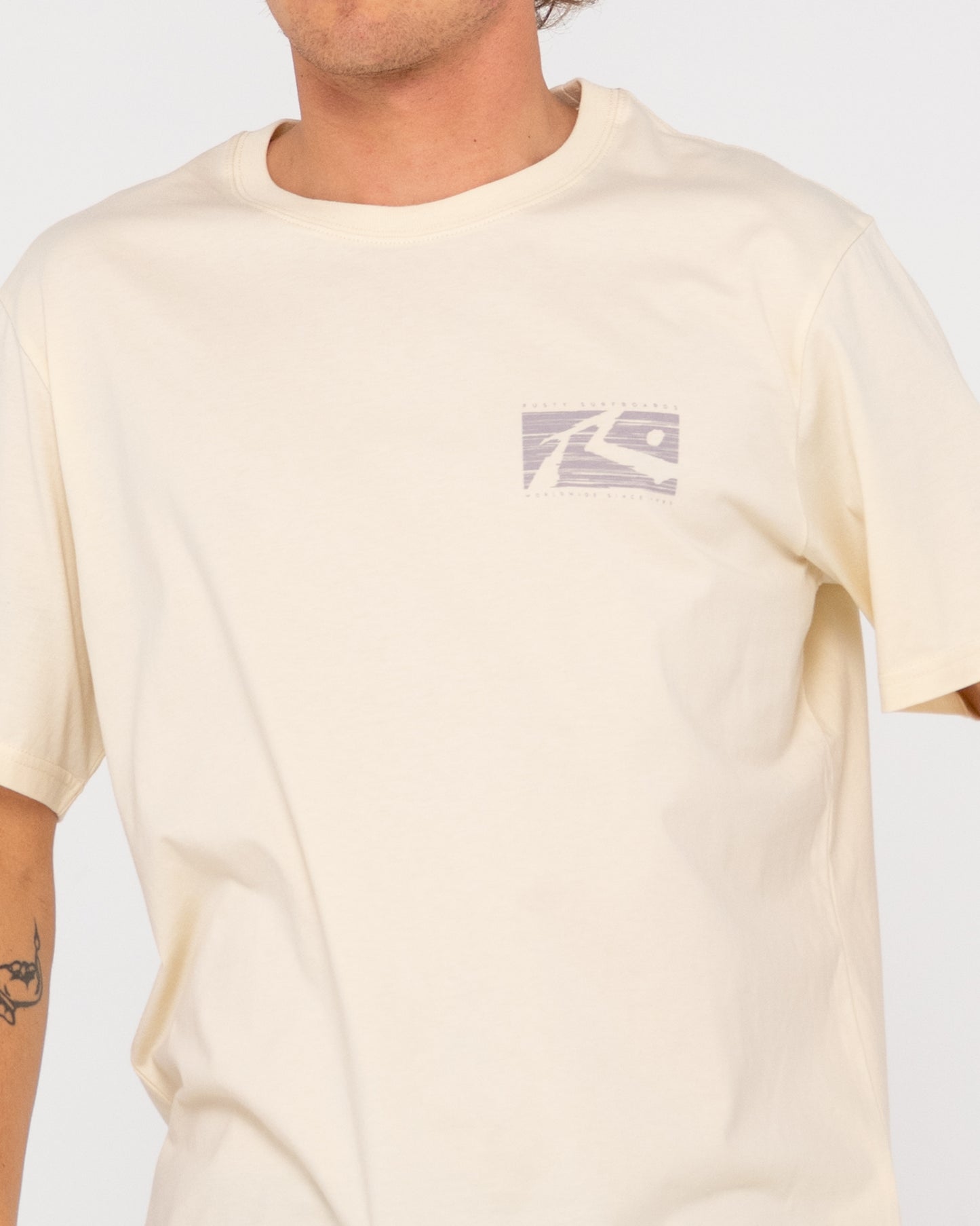 R DOT SHORT SLEEVE TEE